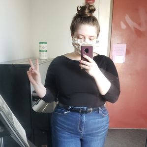 Meet your Posher, Ana